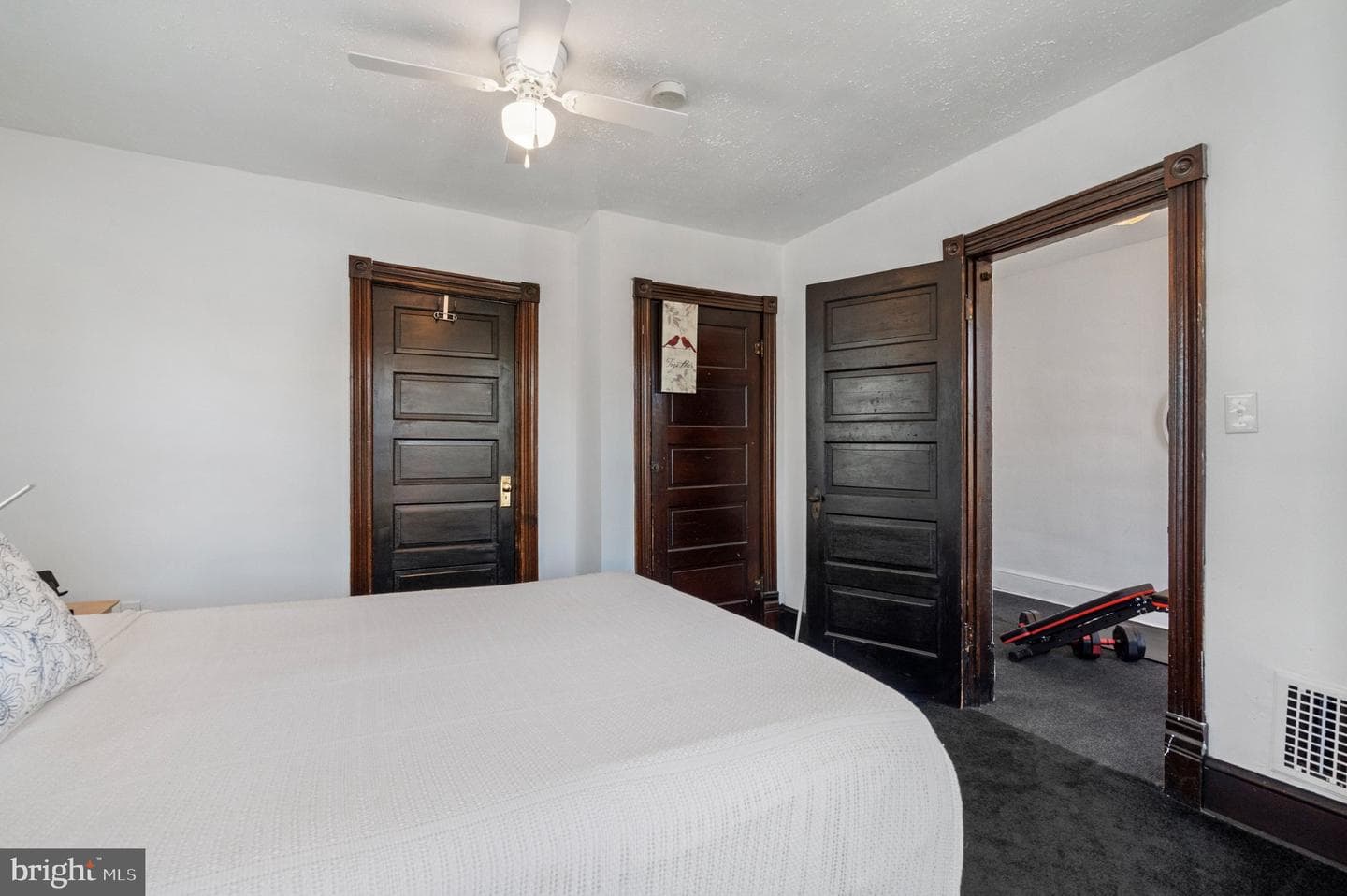 723 W King Street photo 23