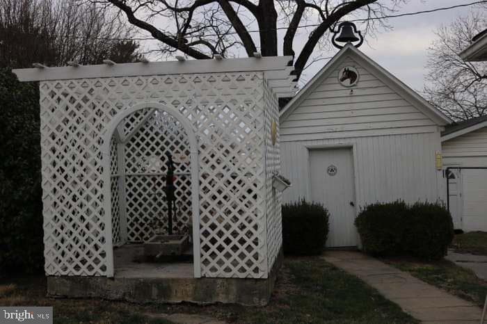 627 Hammonds Mill Road photo 3