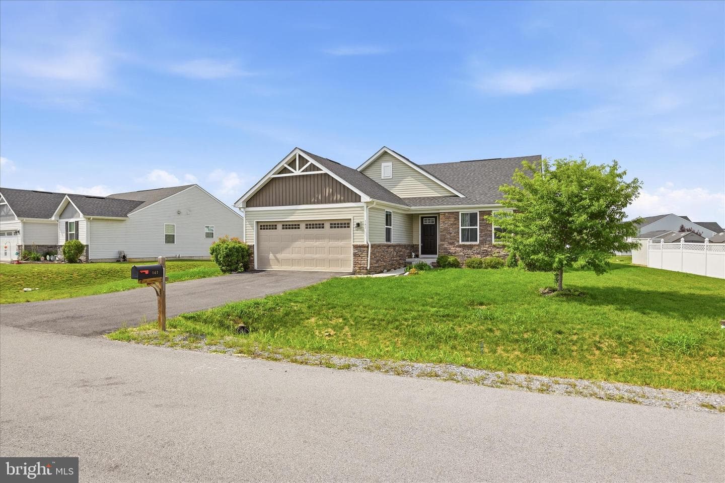 141 Bindweed Court photo 2