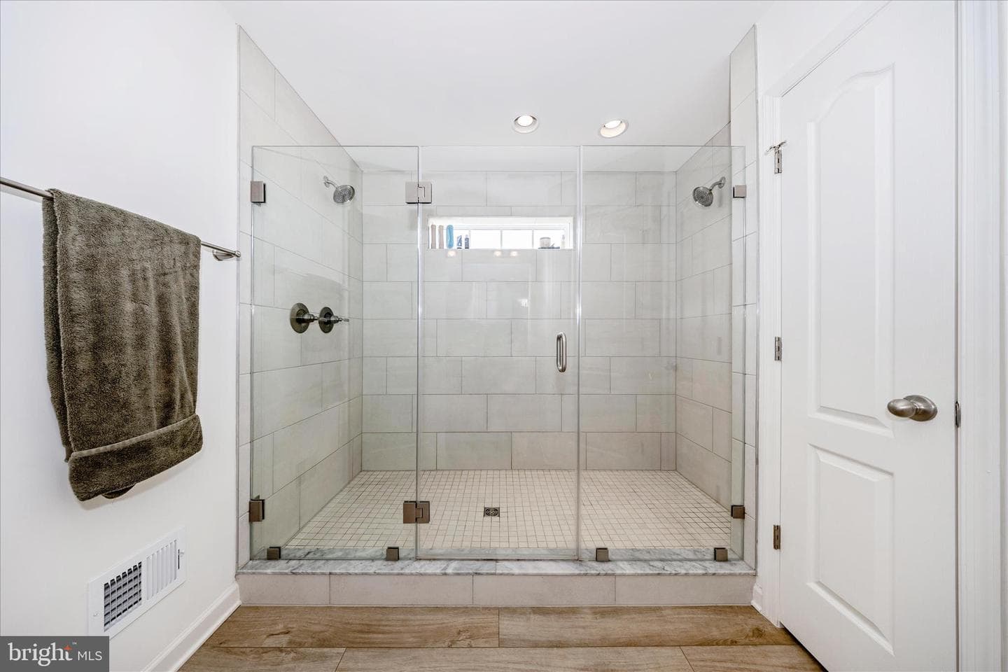 231 Pindar photo 21
