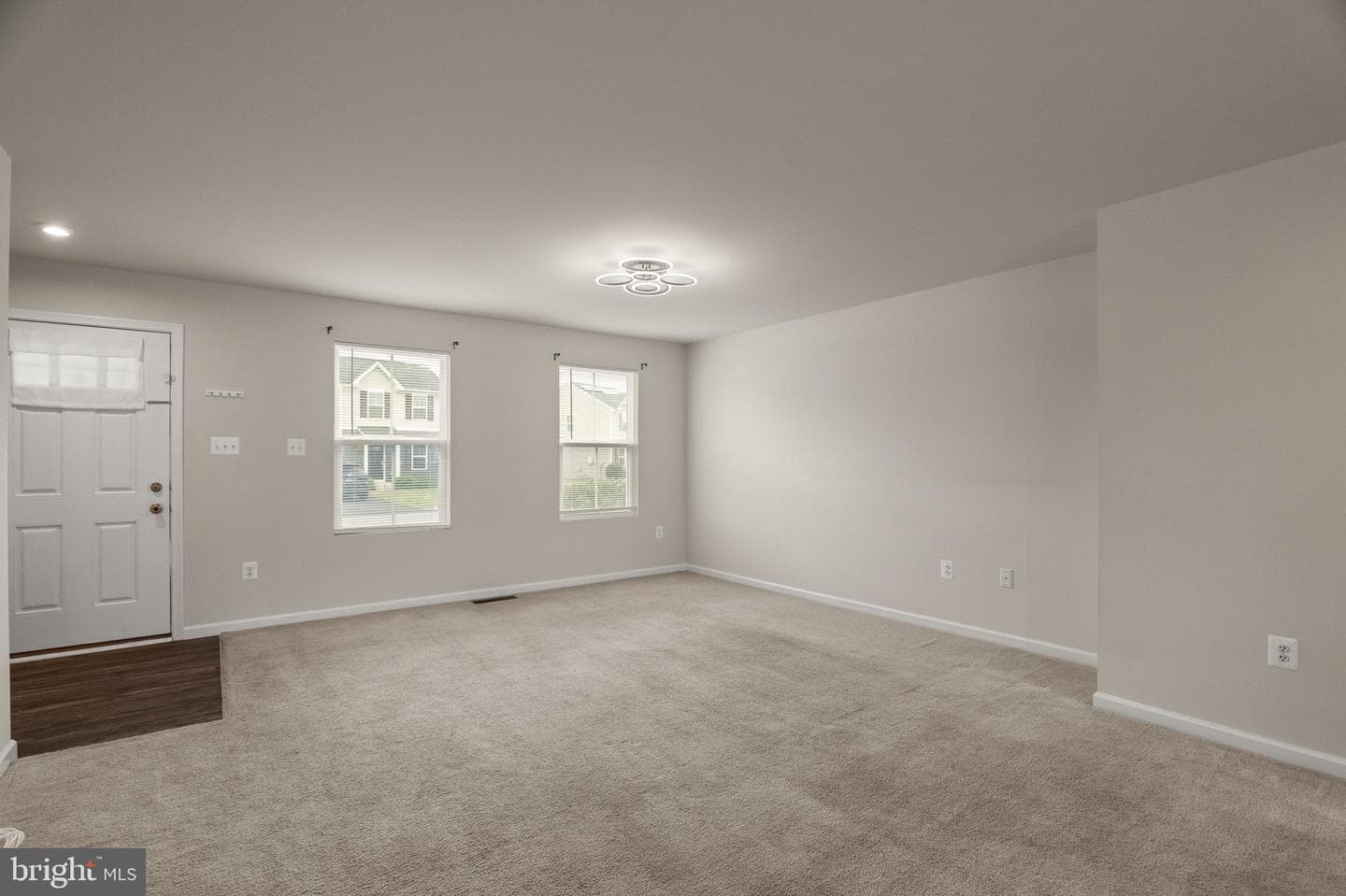 321 Tickseed Court photo 8