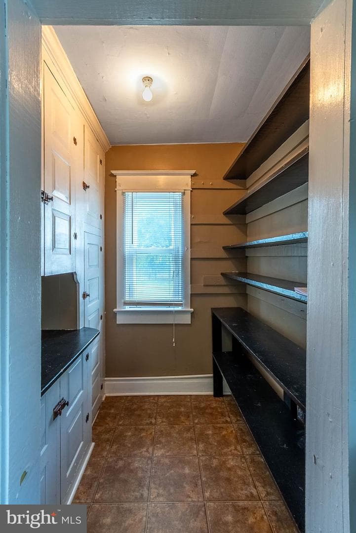 405 Porter Avenue photo 14
