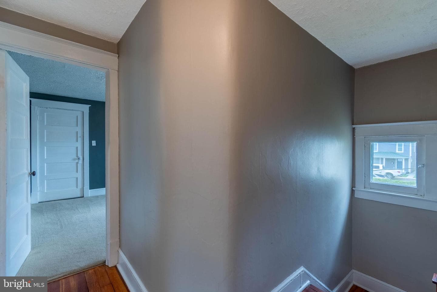 405 Porter Avenue photo 25
