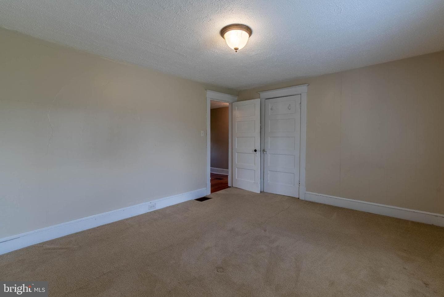 405 Porter Avenue photo 31