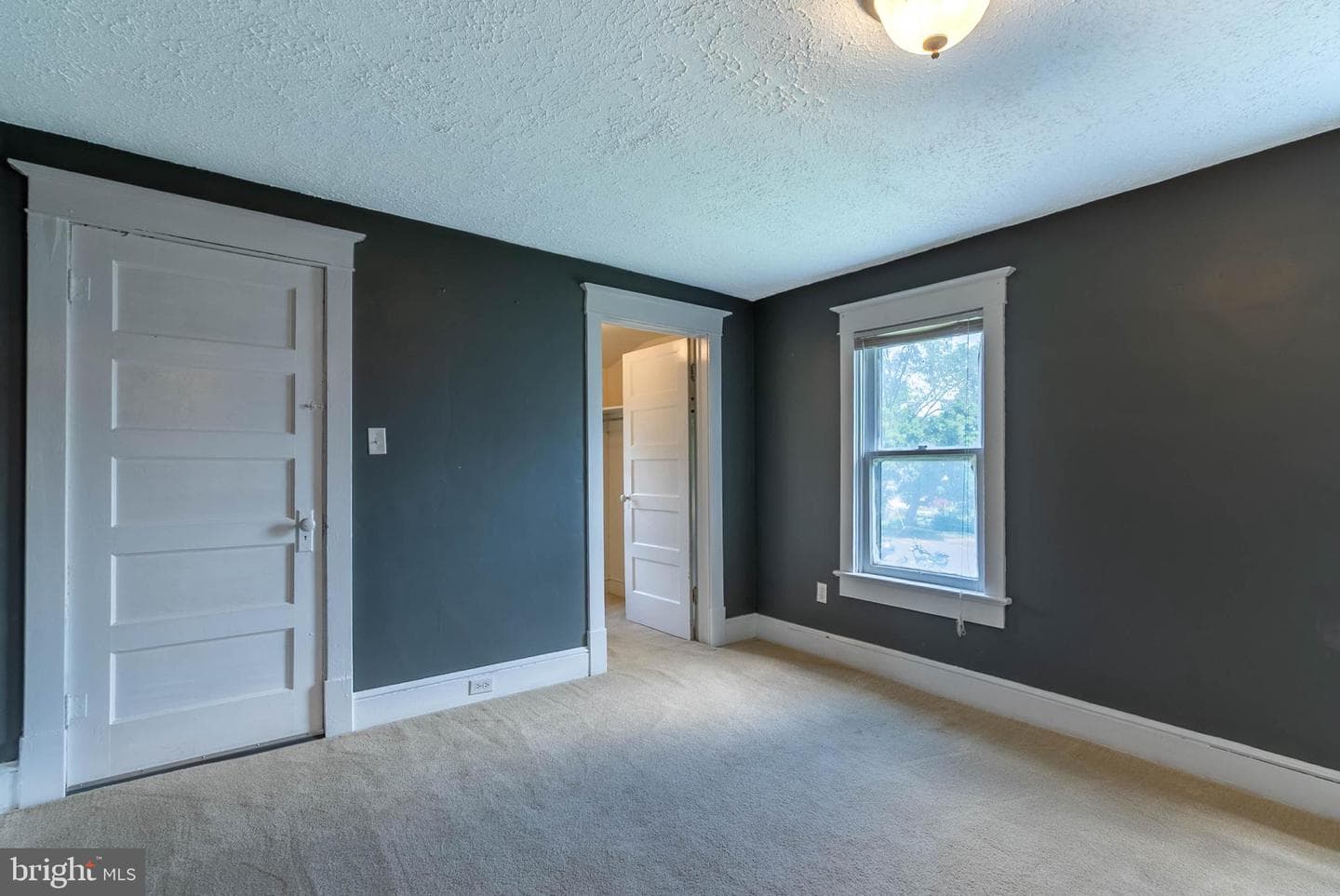 405 Porter Avenue photo 32