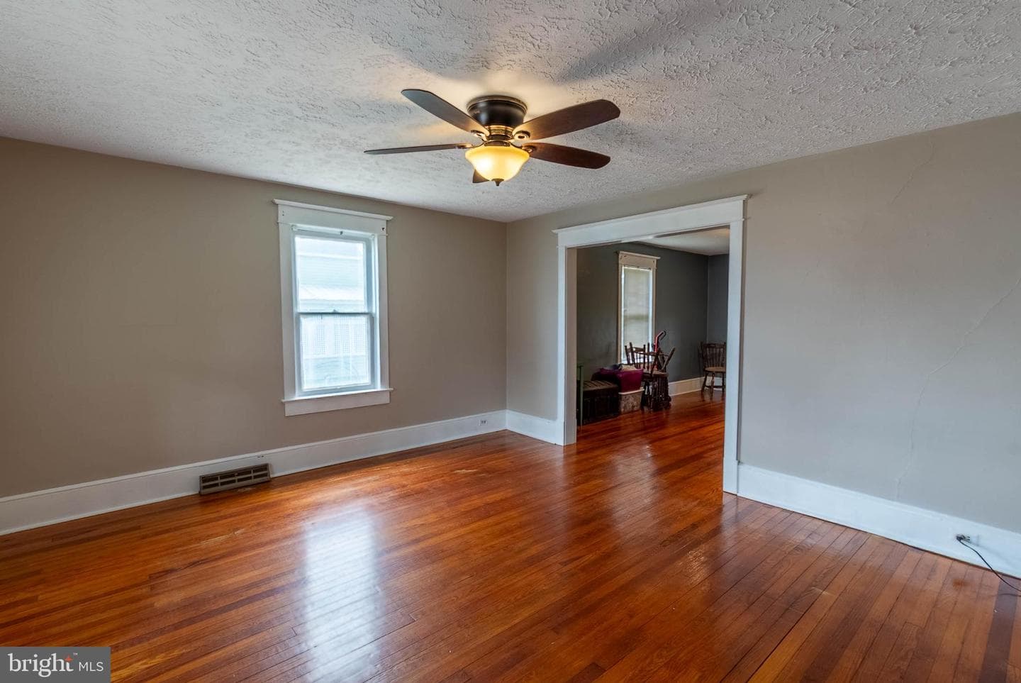 405 Porter Avenue photo 7