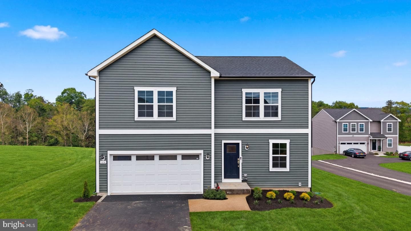 123 Grayling Road, Inwood