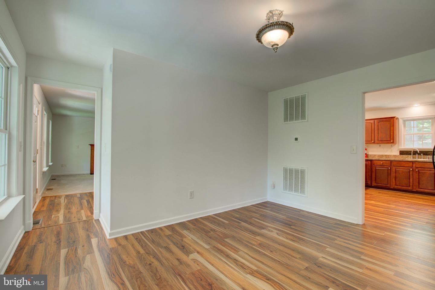228 Warner Lane photo 25