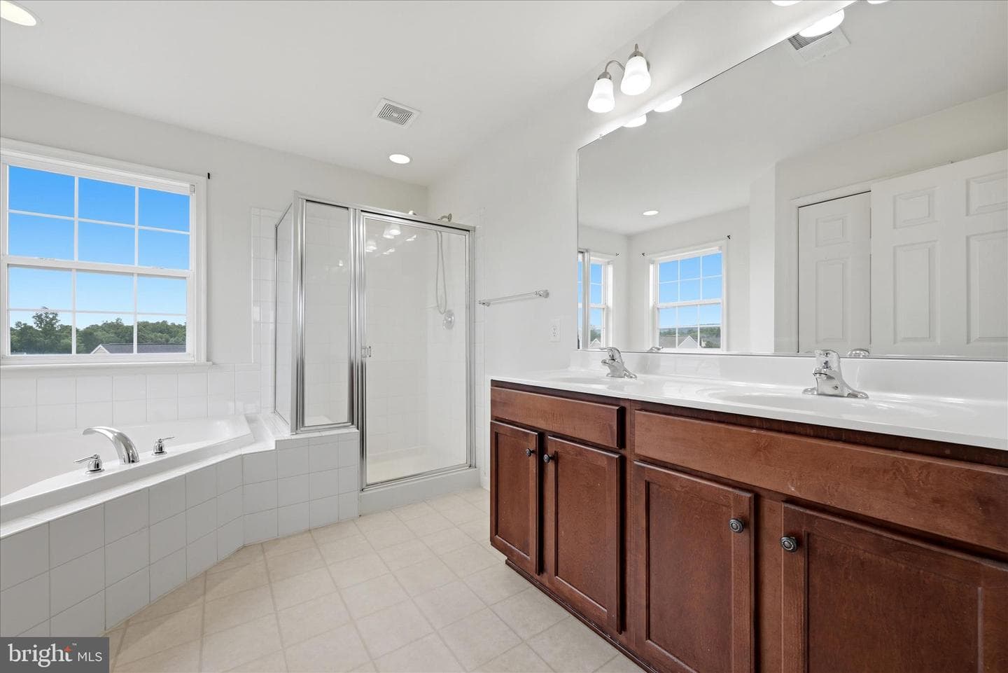 116 Celadon Drive photo 29