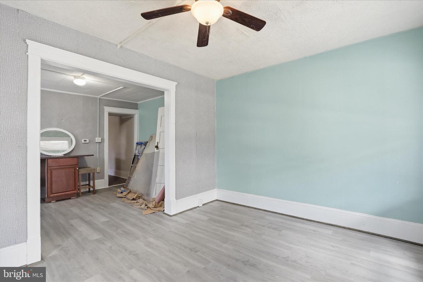 226 N Spring Street photo 4