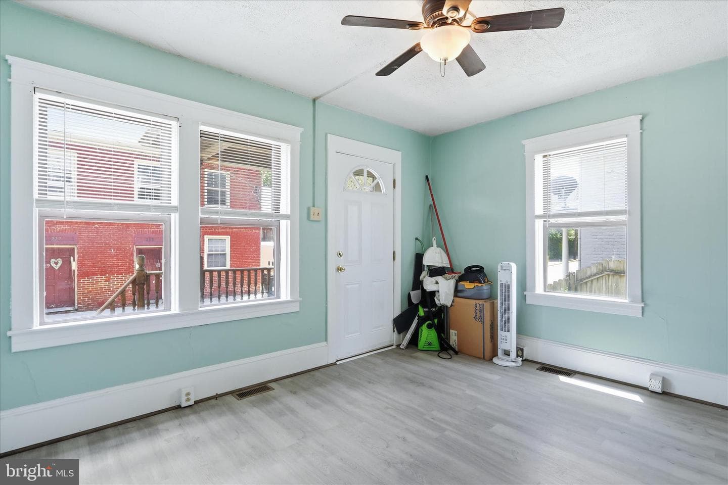 226 N Spring Street photo 5