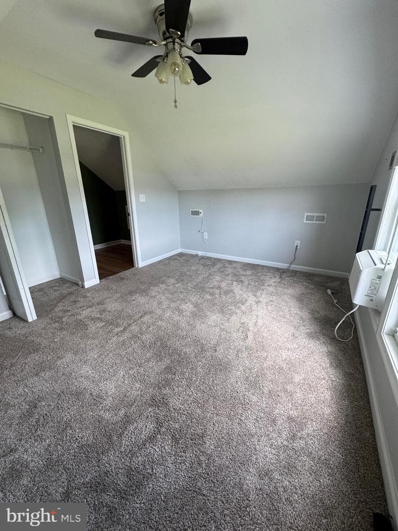 7865 Hedgesville Road photo 54