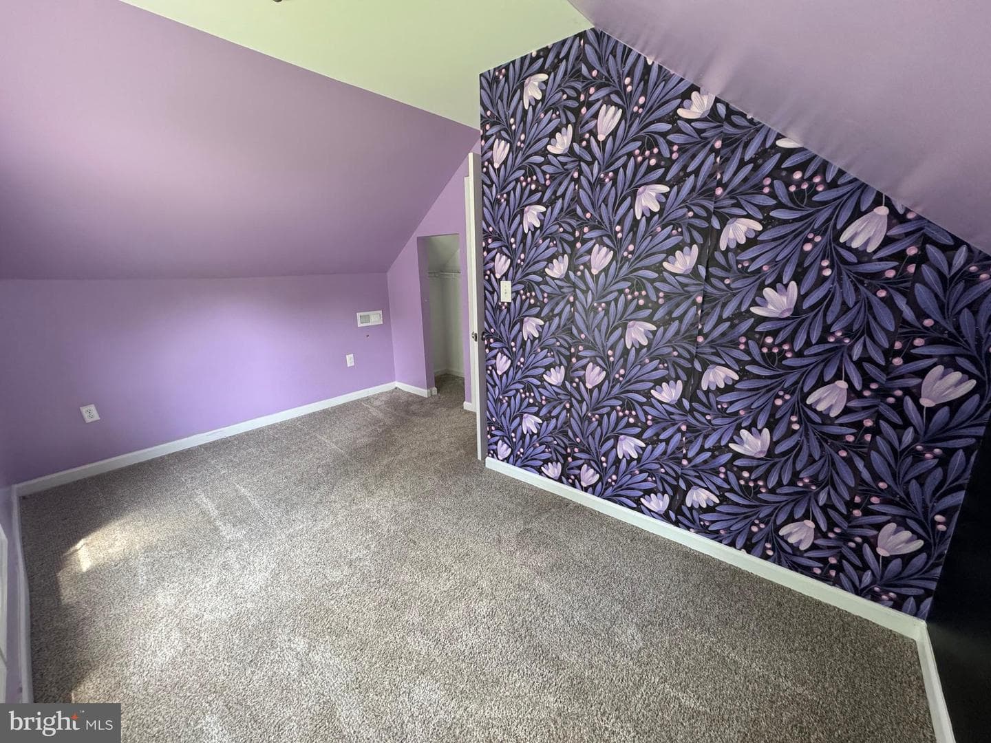 7865 Hedgesville Road photo 57
