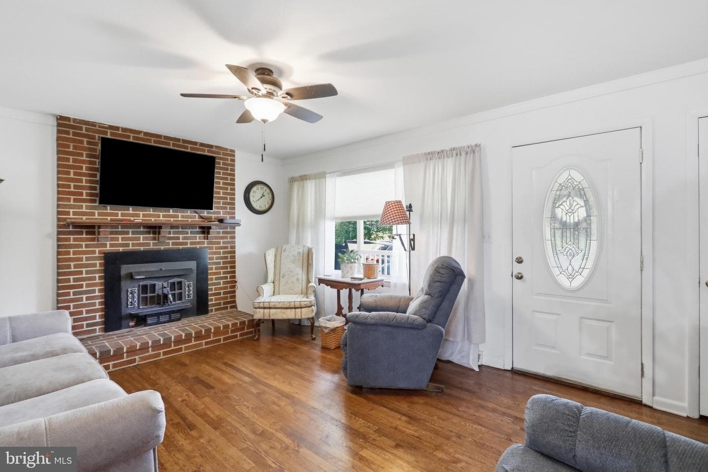 60 Elliott Drive photo 6