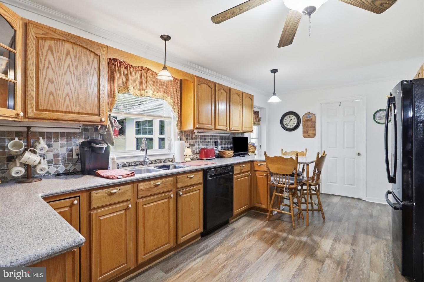 60 Elliott Drive photo 9