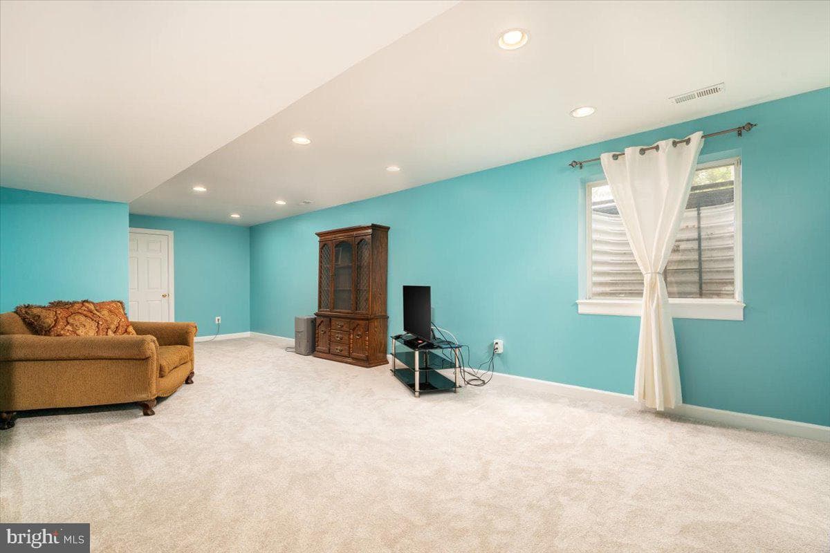 415 Richwood Hall Road photo 22