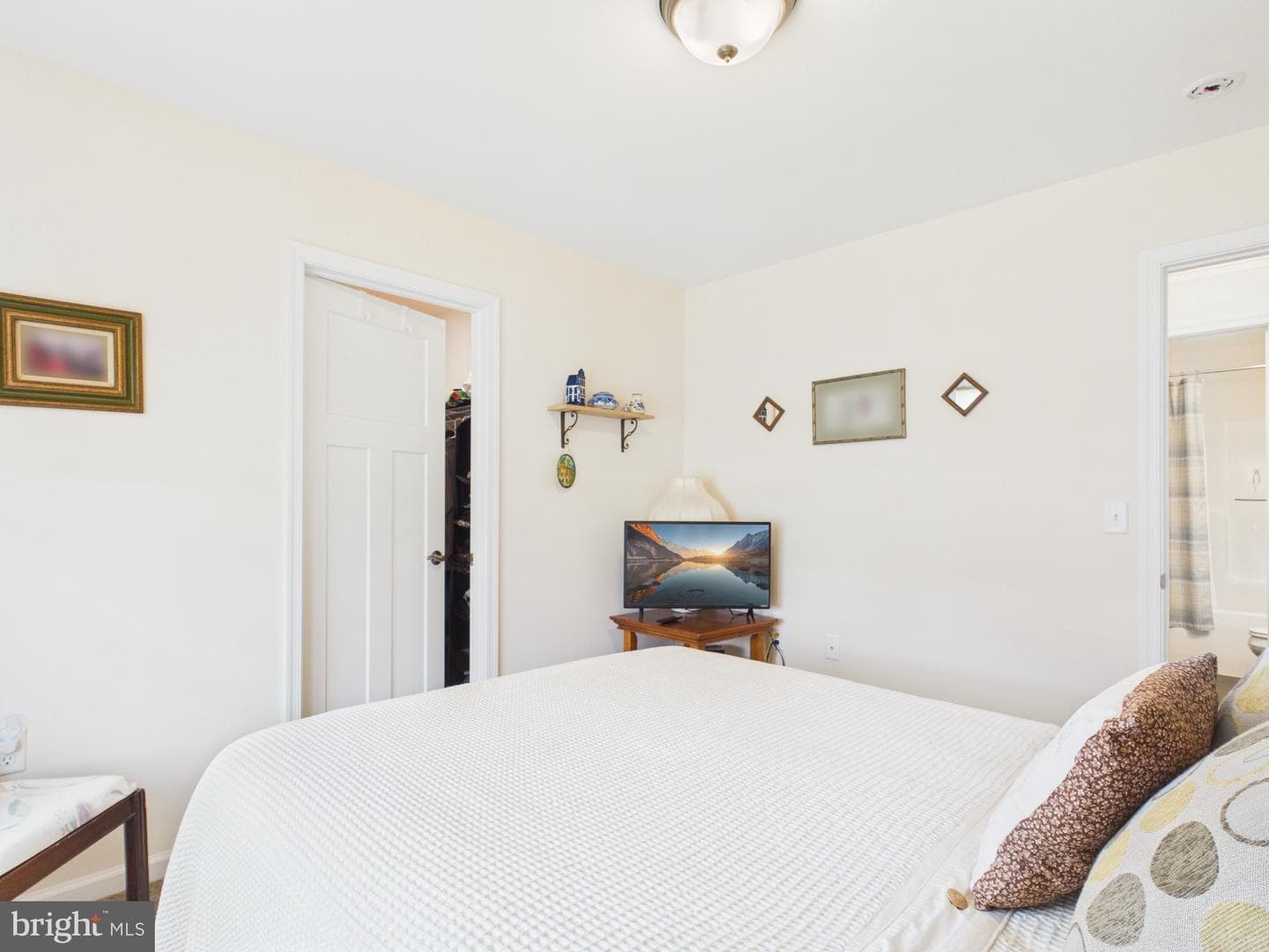 185 Twickenham Drive photo 18