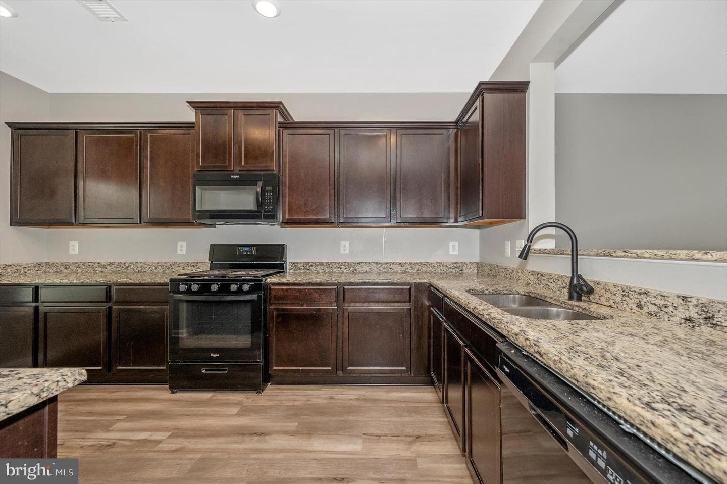 42 Eakins Lane photo 13