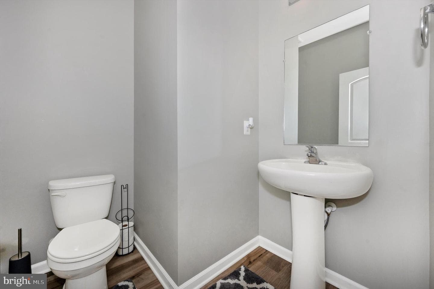 42 Eakins Lane photo 18