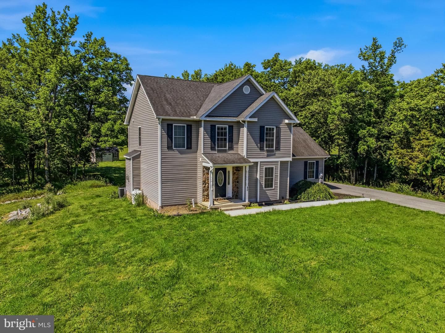 80 Merkaba Way, Martinsburg