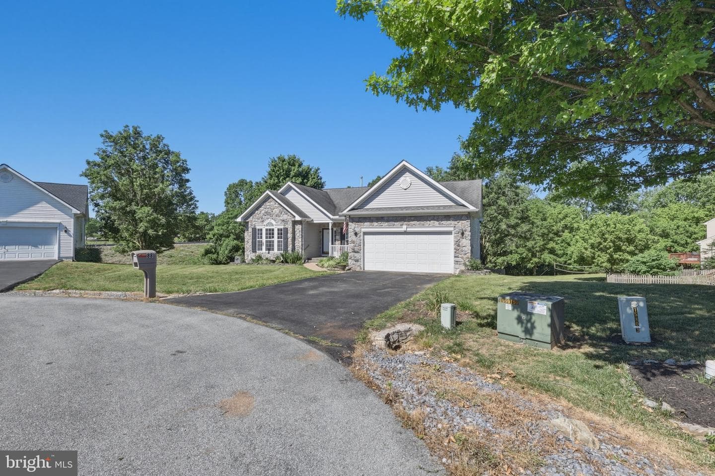 88 Castlerock Lane photo 8