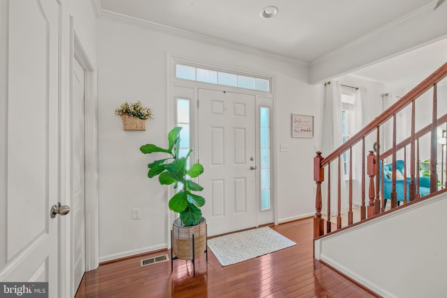 425 Lawrence Road photo 4
