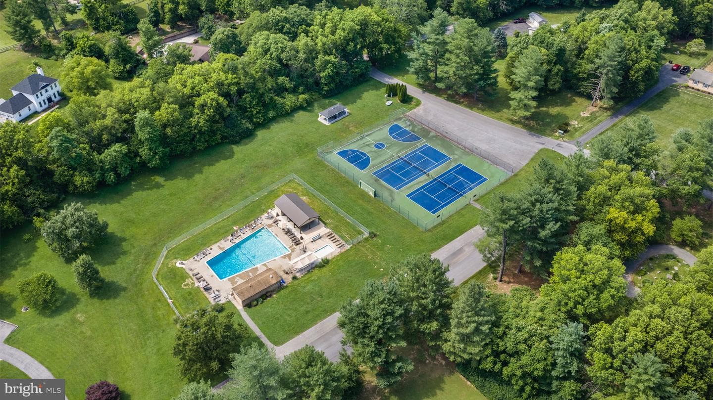 903 Colston Drive photo 37