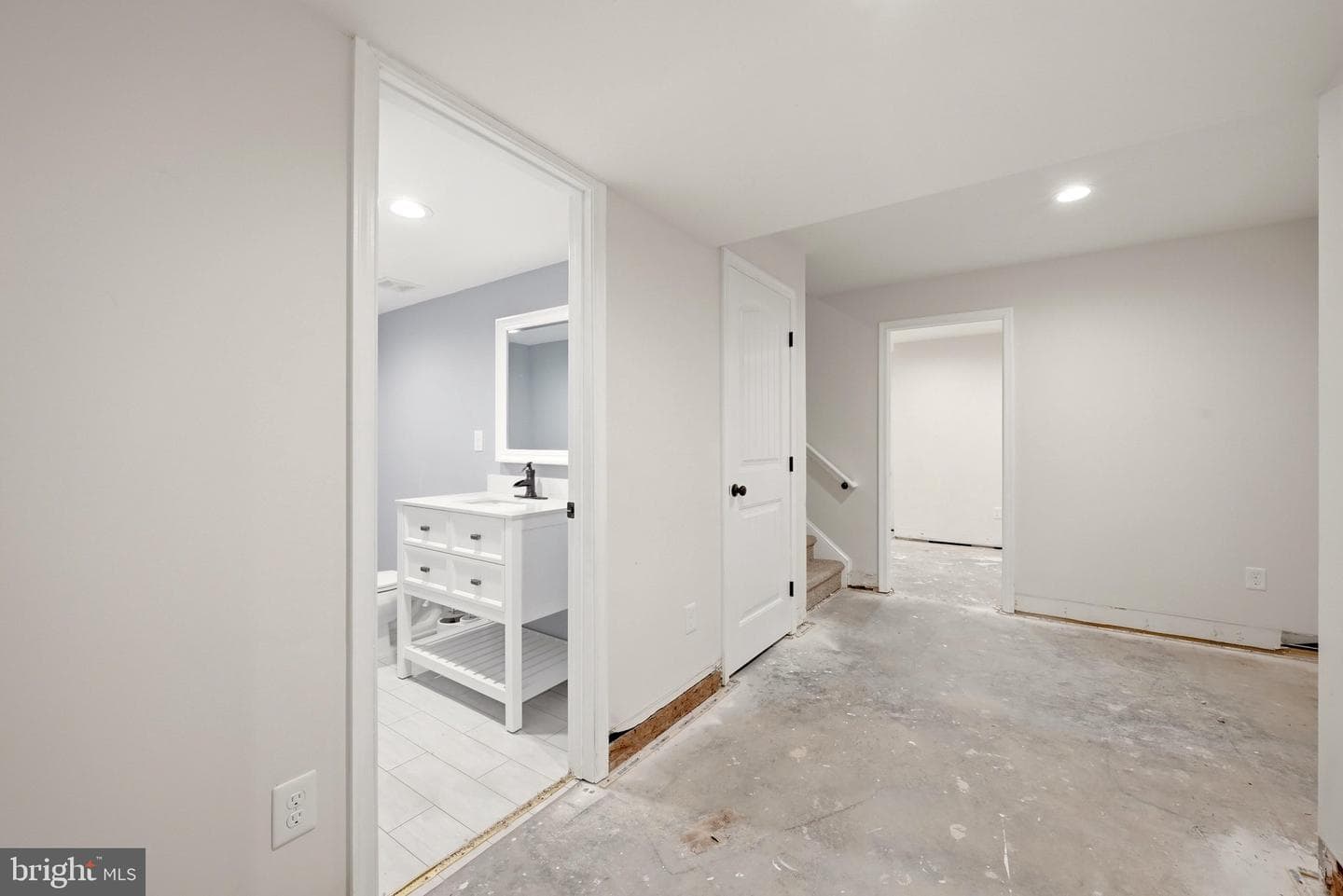 65 Fegan Road photo 45