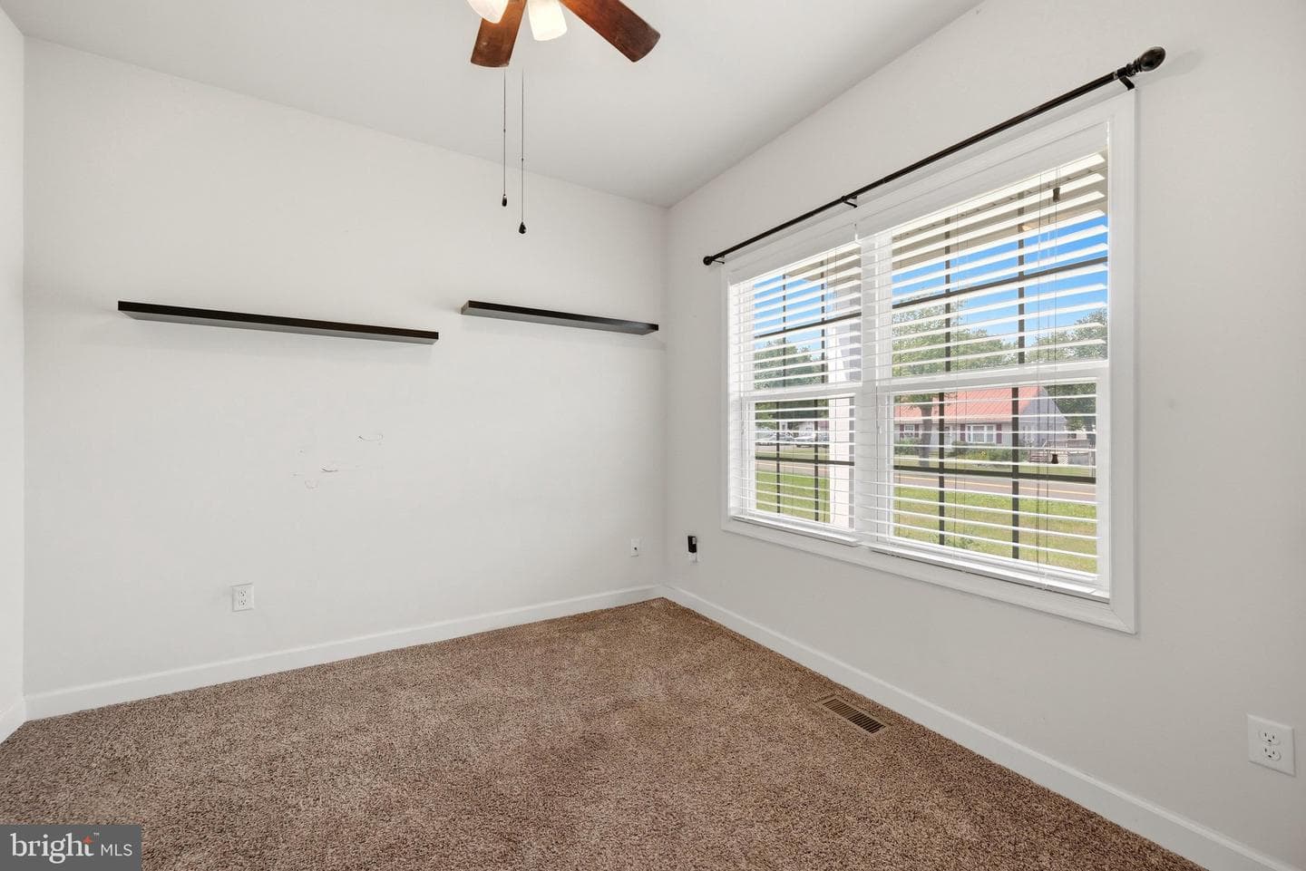 65 Fegan Road photo 9