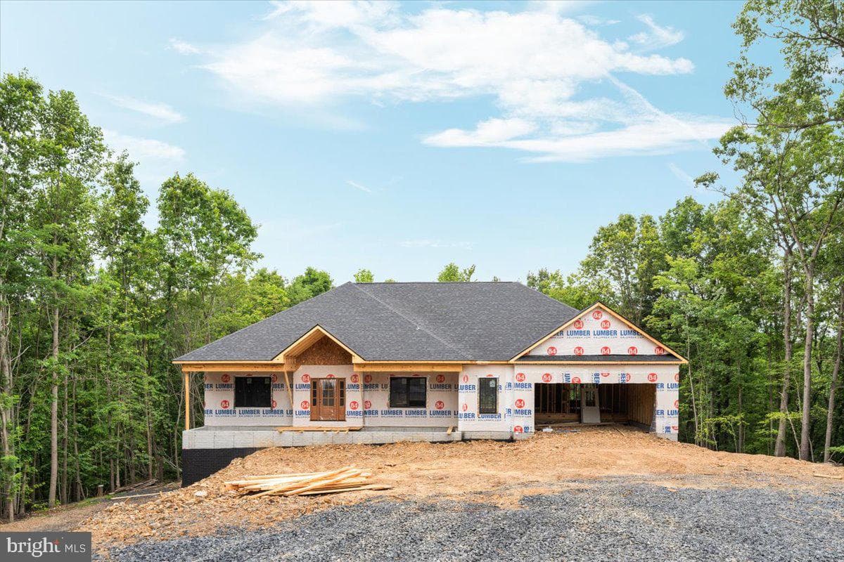 405 Teardrop Trail, Gerrardstown