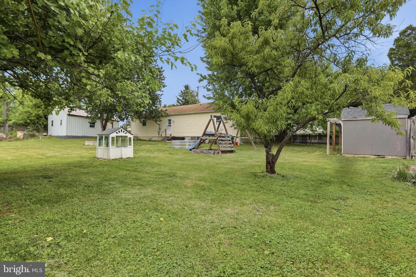 236 Classic Vanville Road photo 11