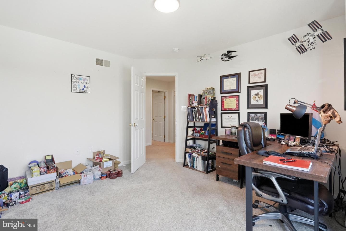 48 Lansing Court photo 28