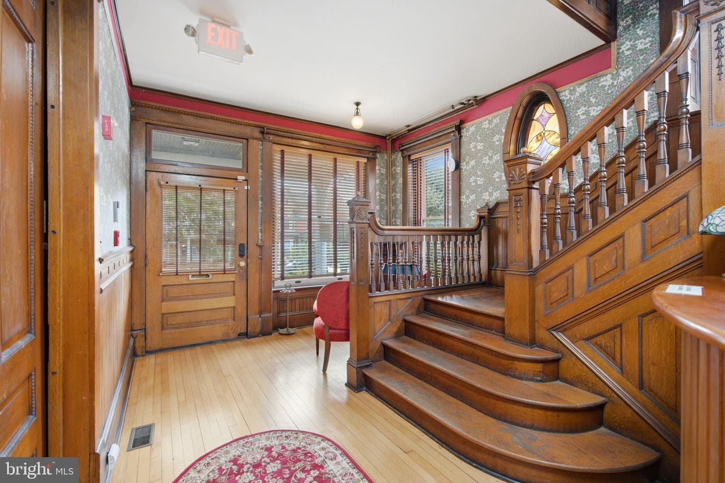 310 W Burke Street photo 13