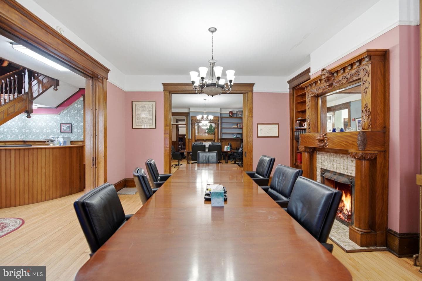 310 W Burke Street photo 19