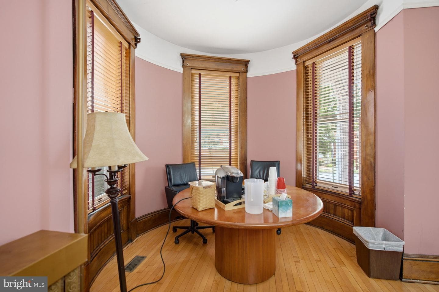 310 W Burke Street photo 24