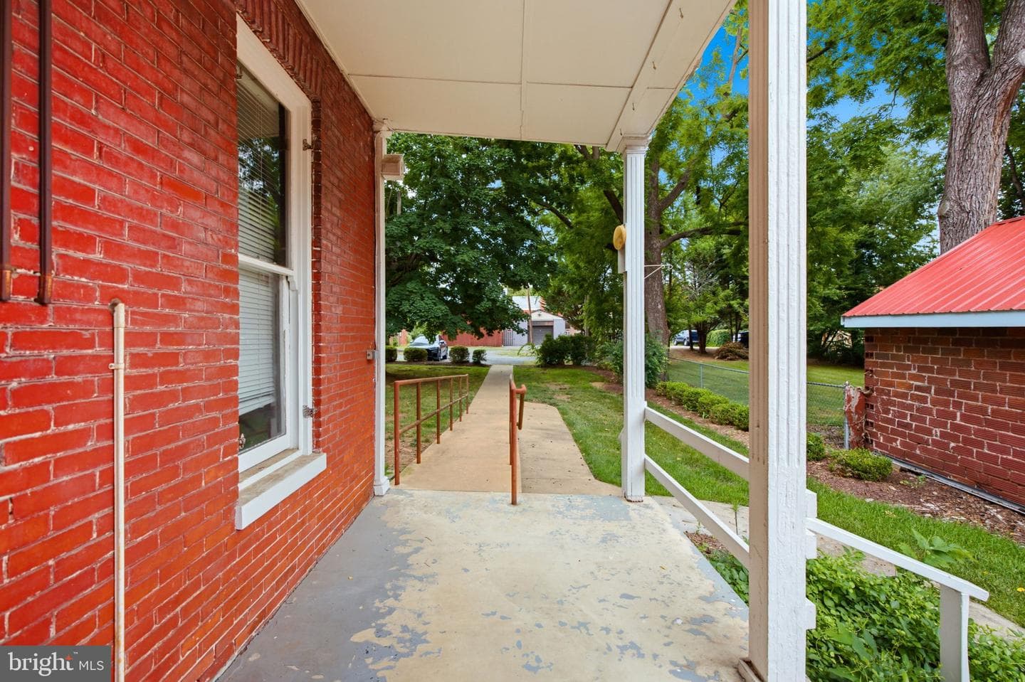 310 W Burke Street photo 43