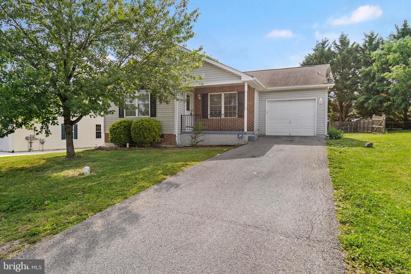 227 Coralberry Dr, Martinsburg