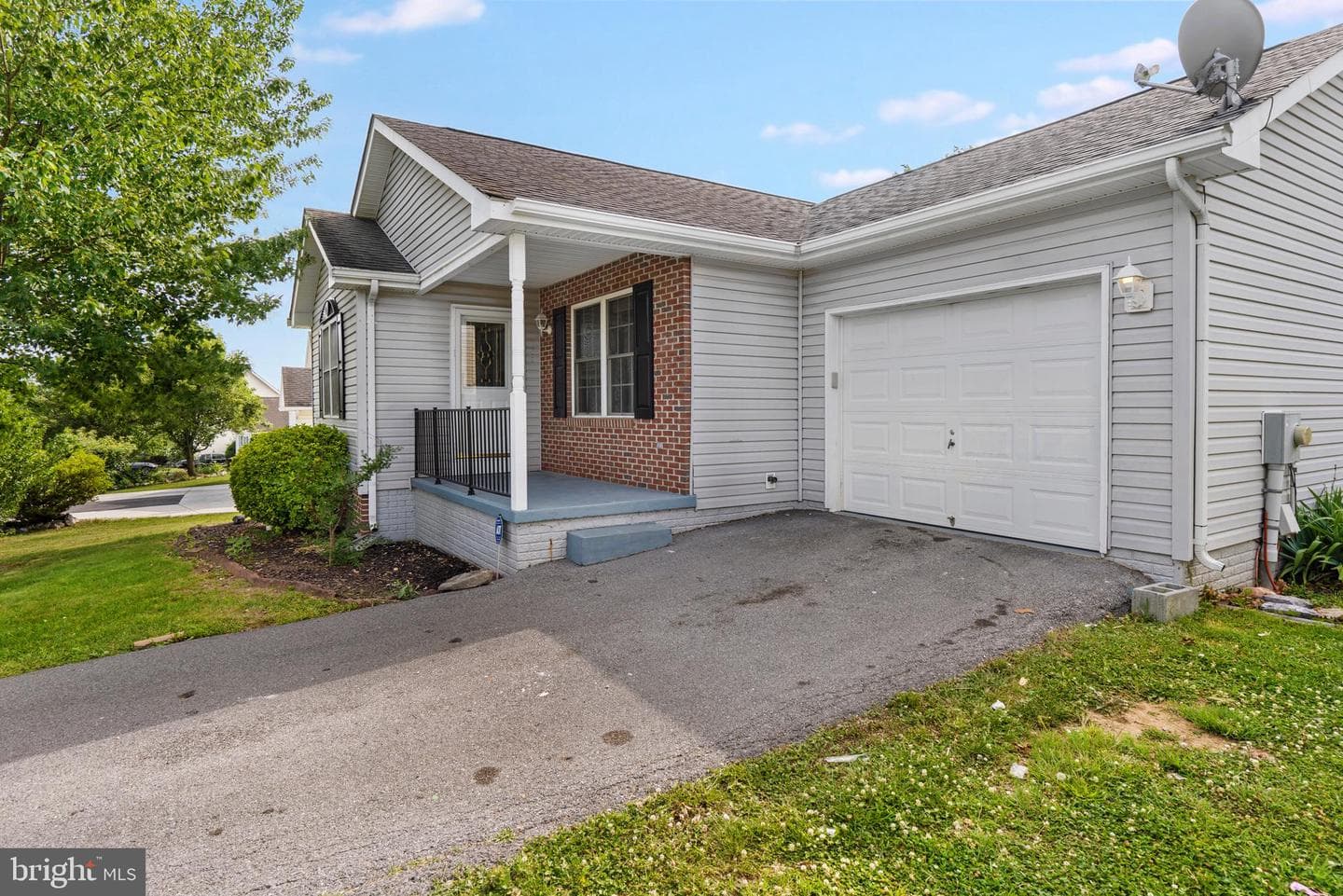 227 Coralberry Dr, Martinsburg