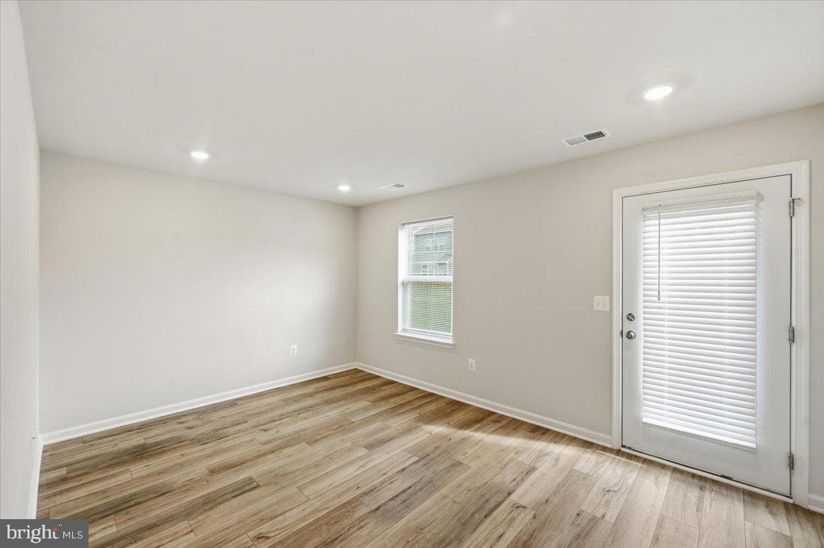 127 Brashear Court photo 17