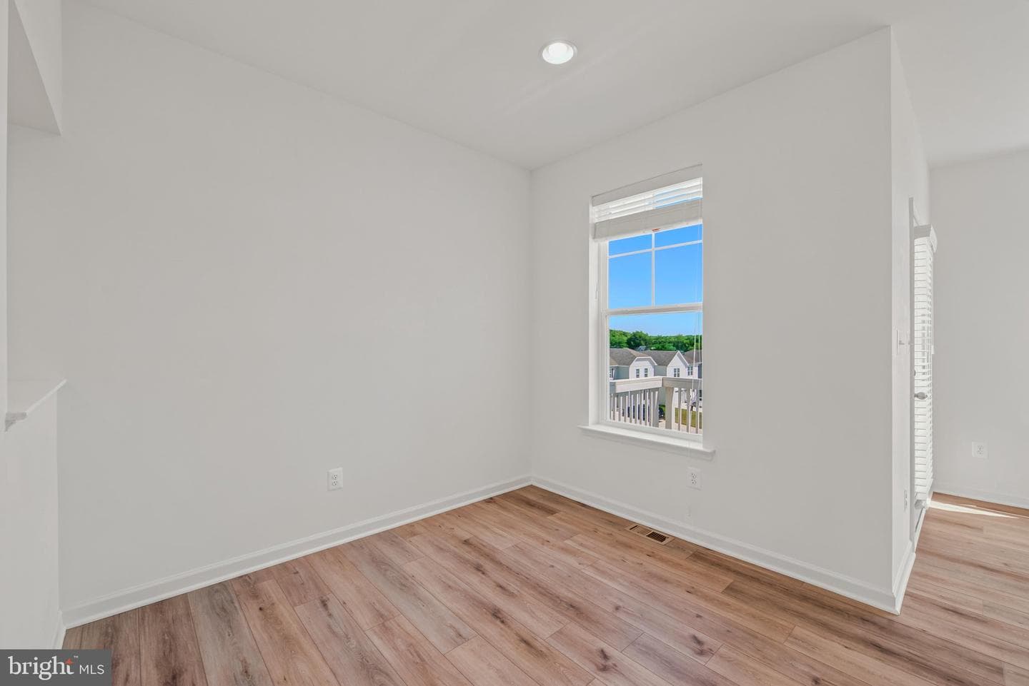 242 Charterhouse Street photo 21