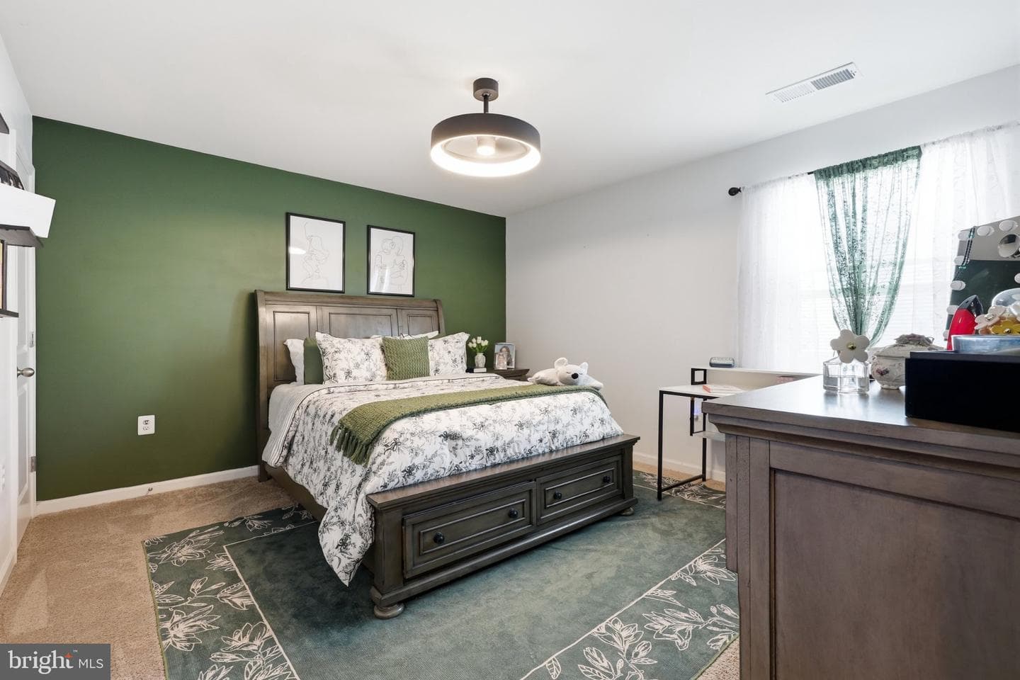 58 Sargent Lane photo 30