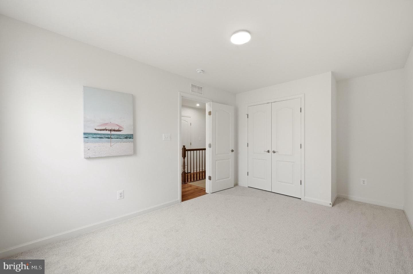 462 Ludgate Manor photo 34