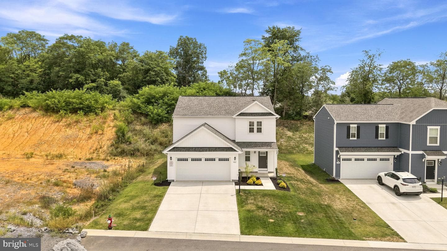 462 Ludgate Manor photo 46