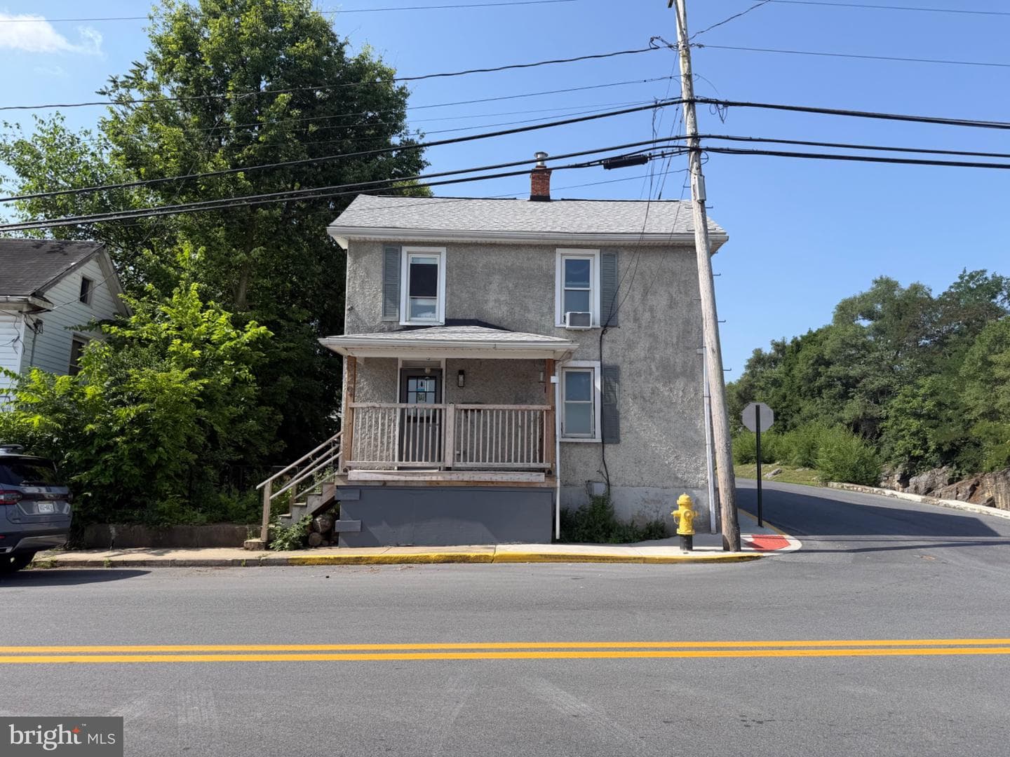 529 W Race Street photo 3
