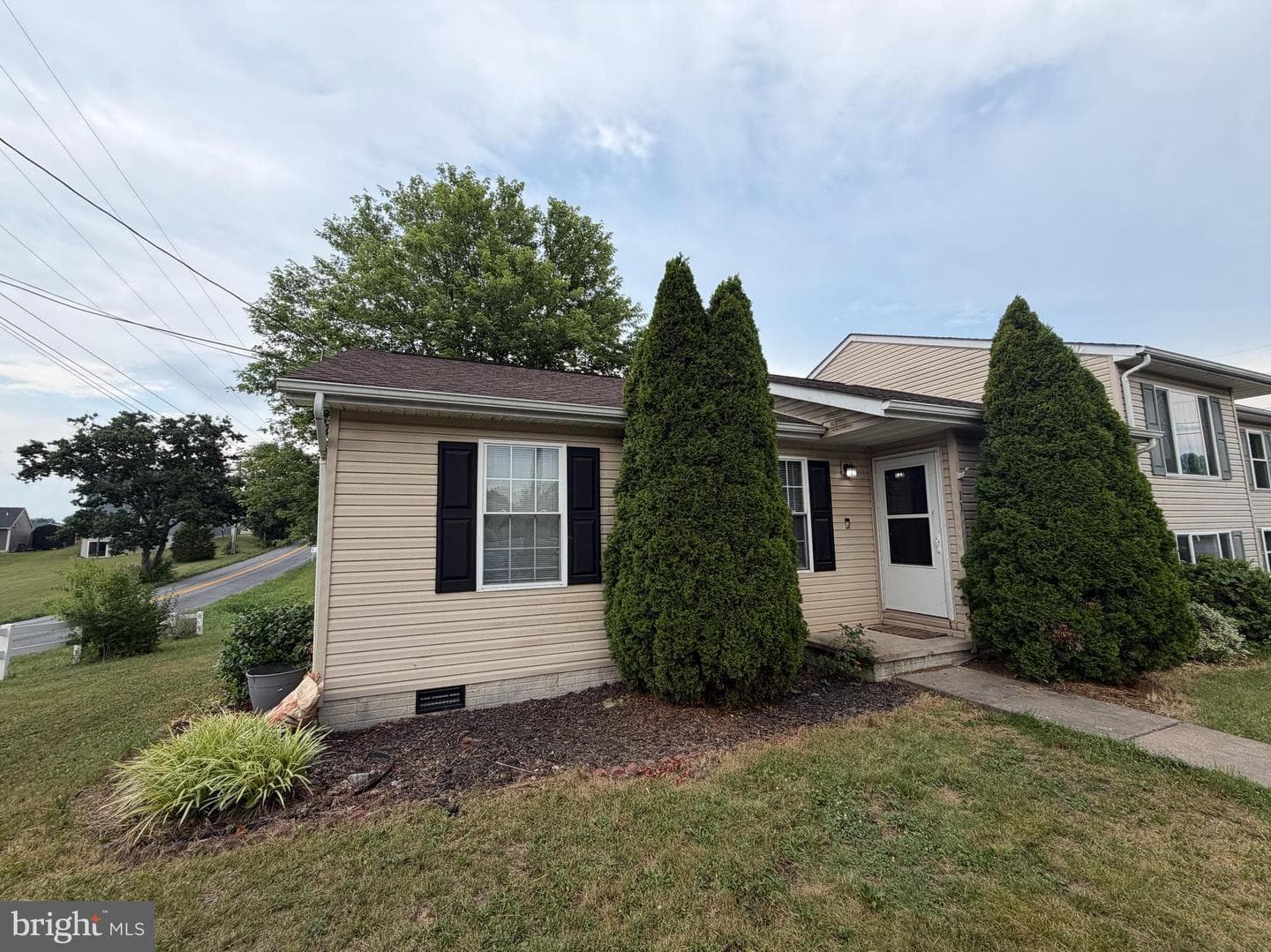 11 Idyllwood Drive, Inwood
