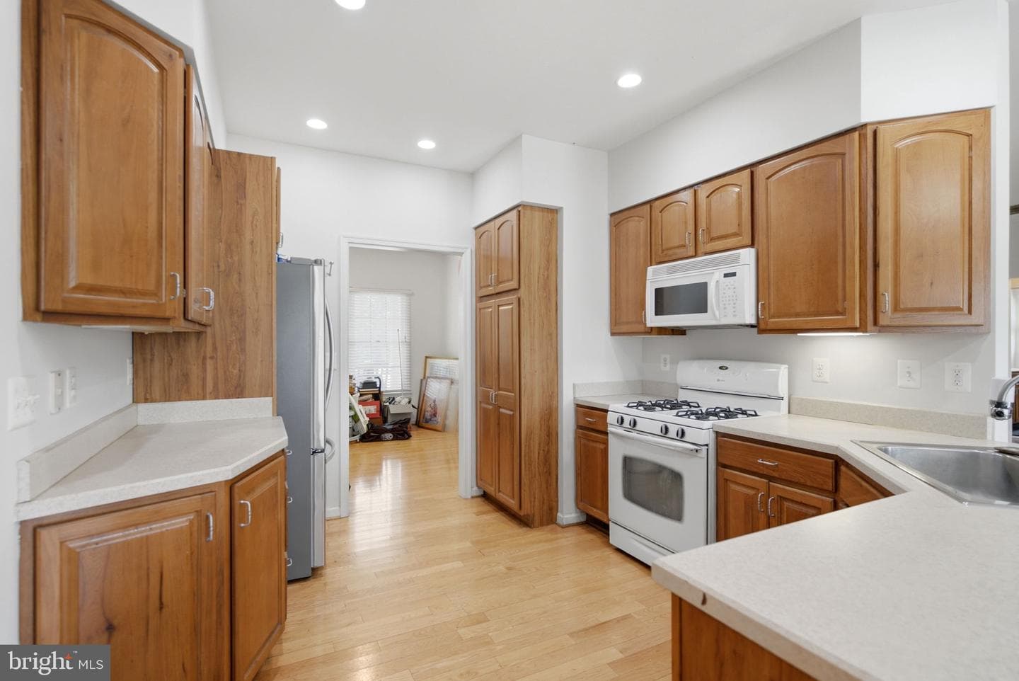 473 Nathaniel Drive photo 19