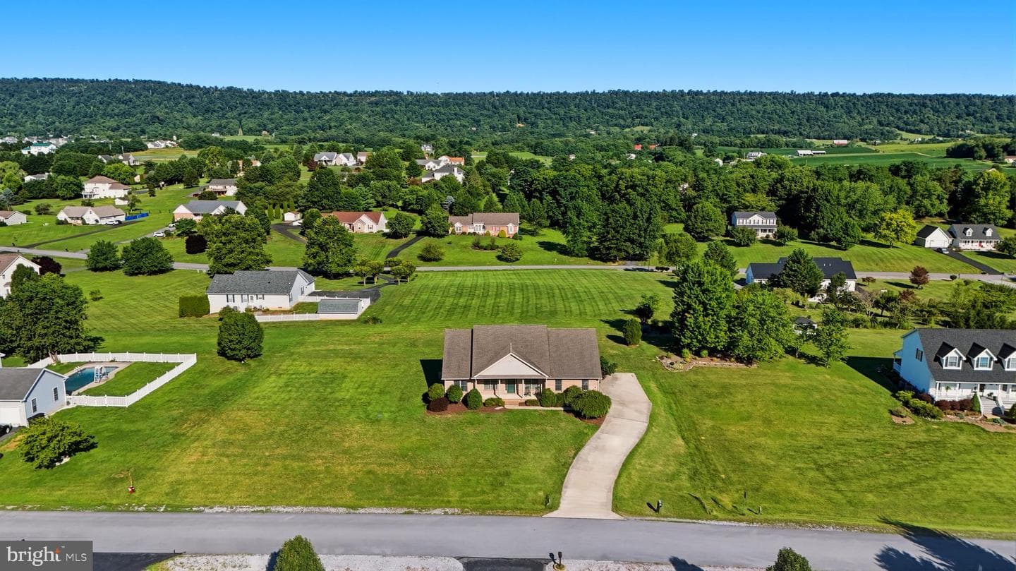 473 Nathaniel Drive photo 6