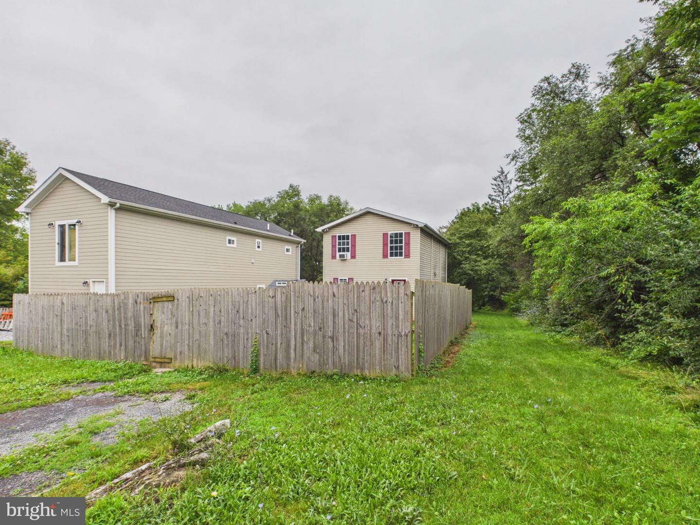307 W Moler Avenue photo 5
