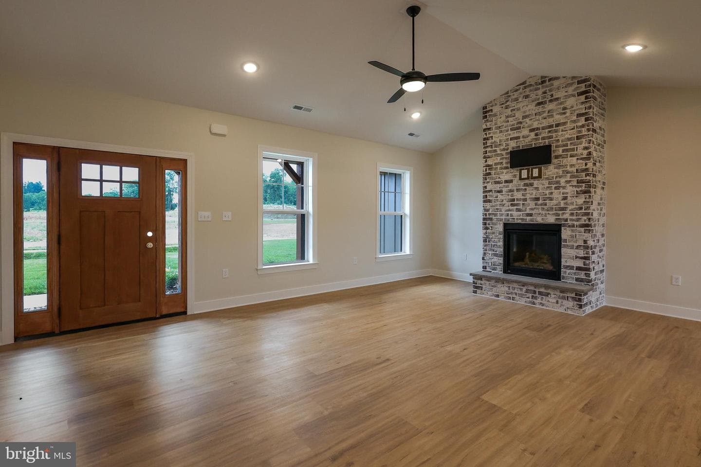 45 Grand Rapids Drive photo 12