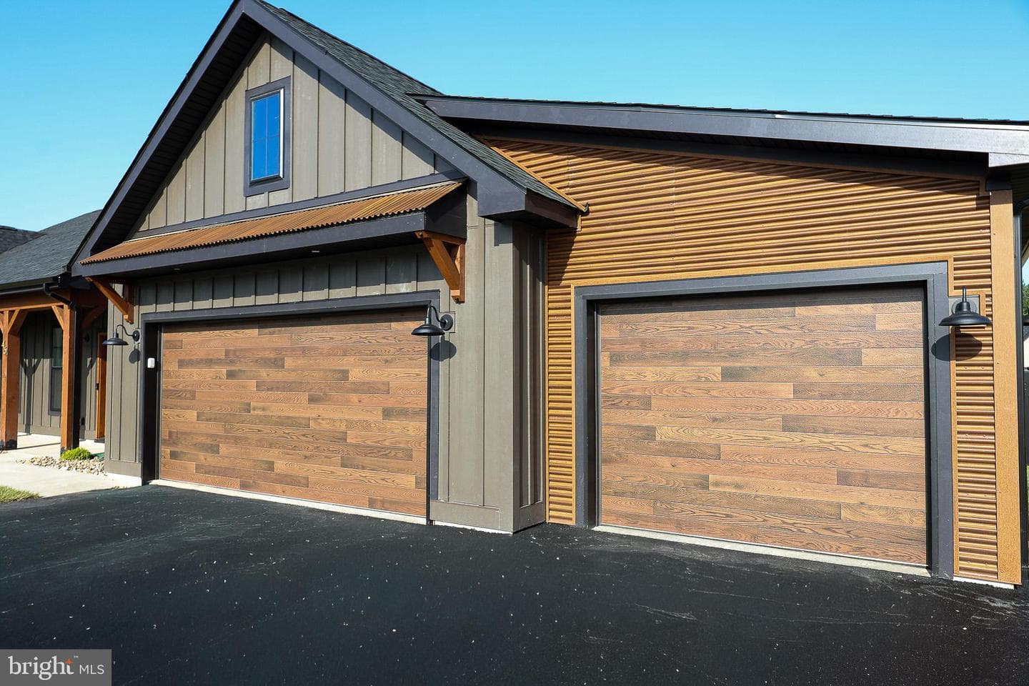 45 Grand Rapids Drive photo 4